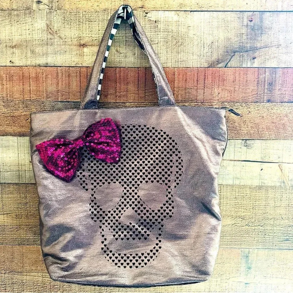 Betsey Johnson Handbags - Vintage/Rare Betseyville Skull With Sequined Bow Metallic Tote